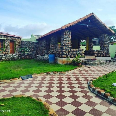Vara Farms Mulhalli Εξωτερικό φωτογραφία